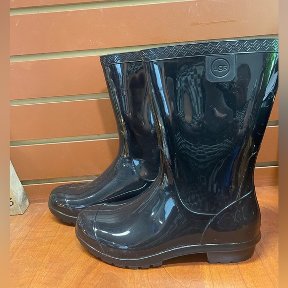 UGG Shiny Black Rain Boots - Picture 7 of 10